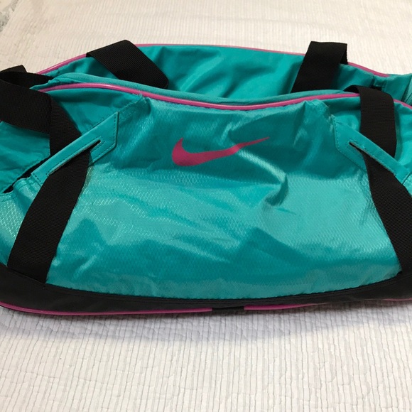 Nike Handbags - Nike Gym Bag